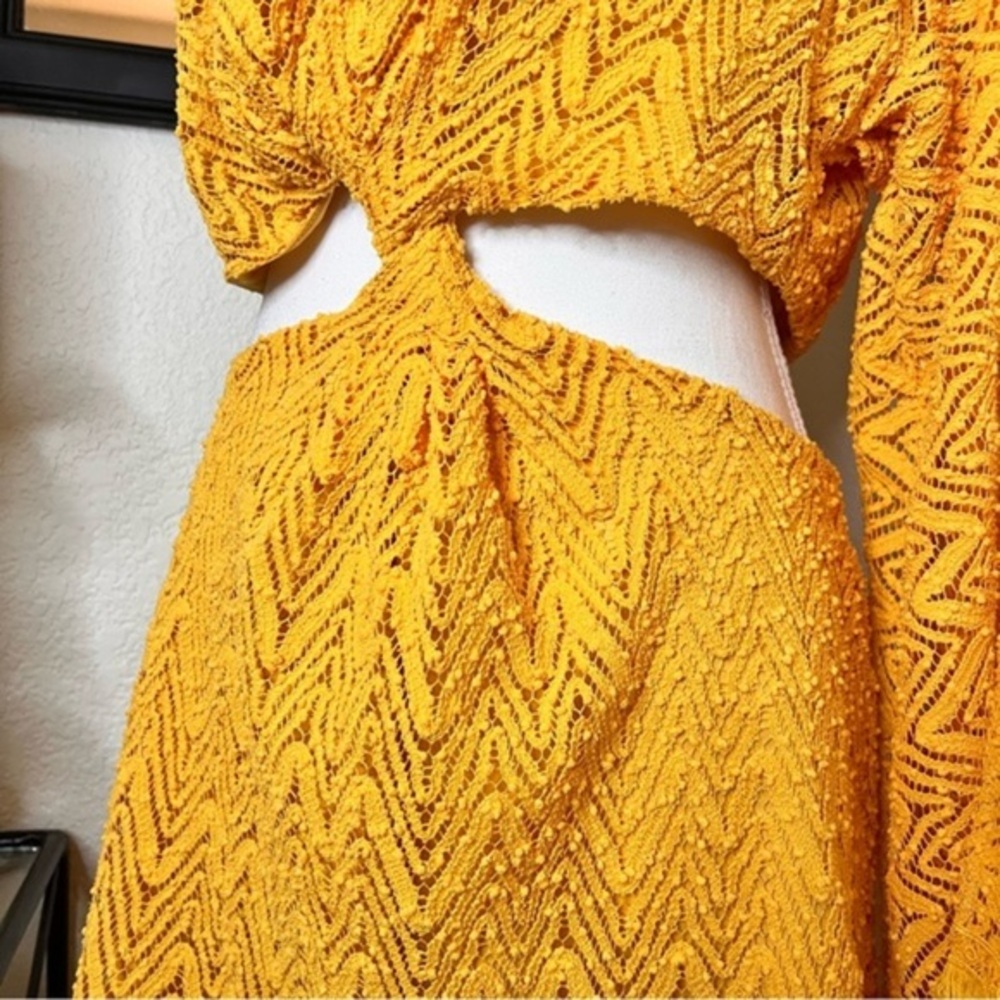 RAMY BROOK Henrietta Dress Yellow Textured Size Large NWT Cutout Flare Sleeve - Picture 4 of 12